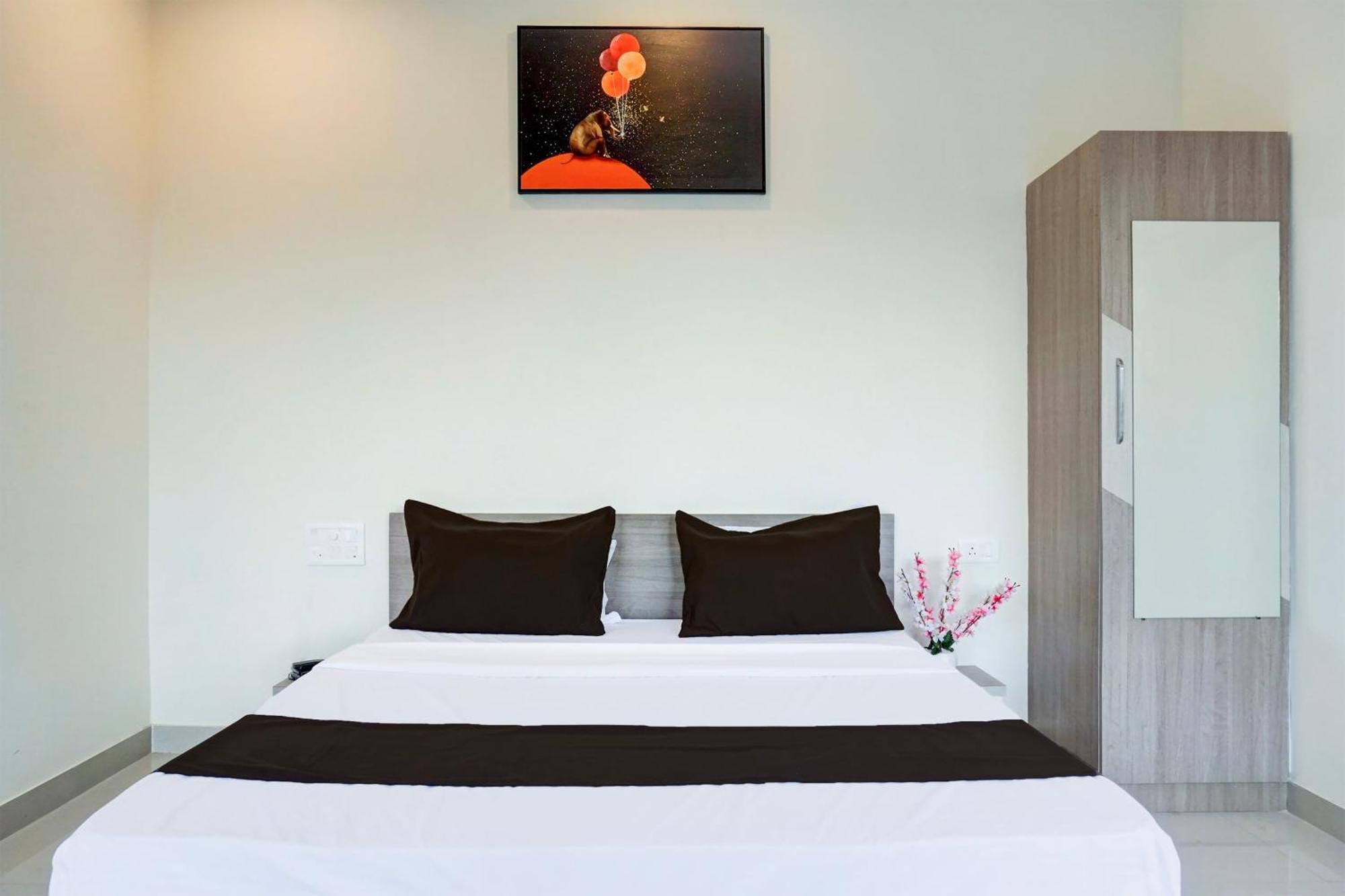 Hotel O Atithi Executive Méribel Village Dış mekan fotoğraf